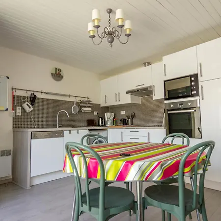 Maison De Village Rénovée Au Calme, Terrasse, Parking - Fr-1-604-2 *