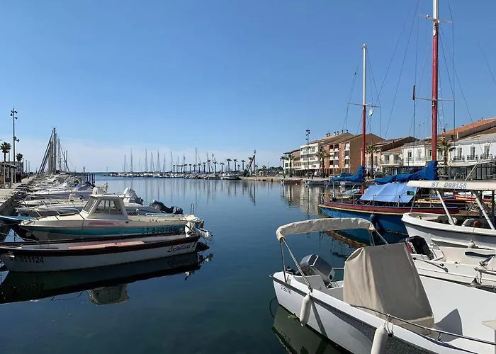 Maison de village rénovée au calme, terrasse, parking - FR-1-604-2 * Mèze